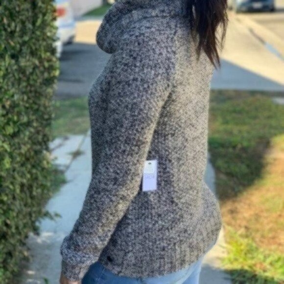 New! Volcom Metallic Knit Cowl Gray Sweater - Picture 6 of 6